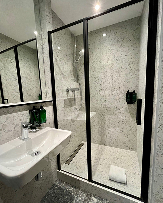 99e700a4-8758-44c4-b51d-afd8d6aa5b2b