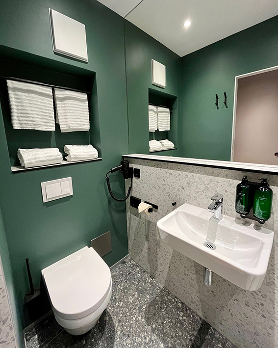 c12e8584-b52a-4734-bc34-ec62c50ba618